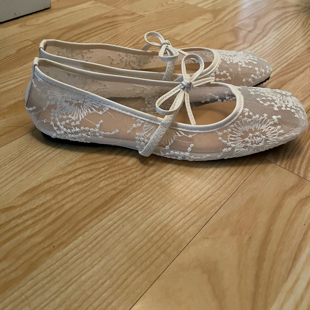 Lace Bow Mary Jane Flats - White/Cream - Picture 3 of 6